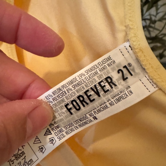 NWT Forever 21 swim Yellow One-Piece Swimsuit with Bow Detail size L - Picture 4 of 7